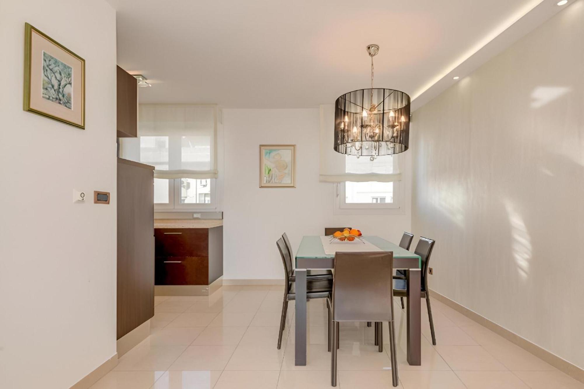 Seascape Apartment Split Exterior photo